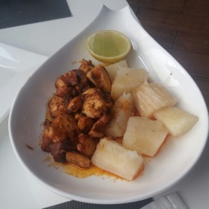 Pulpo con yuca