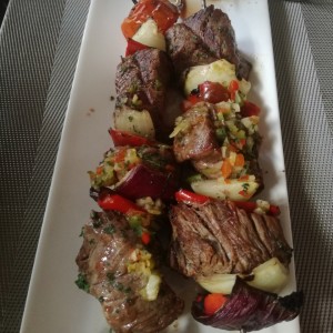 brochetas de carne