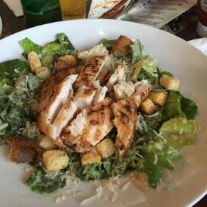 Cesar salad con pollo