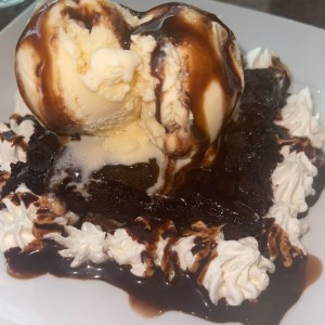 Brownie con helado