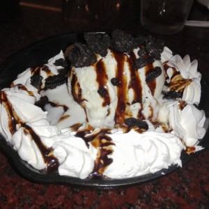 Brownie con helado