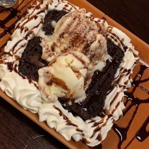 brownie con helado 