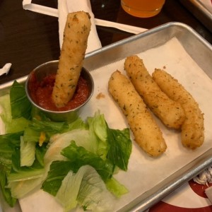 Mozzarella Sticks (6)