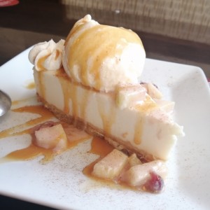 Apple cheesecake