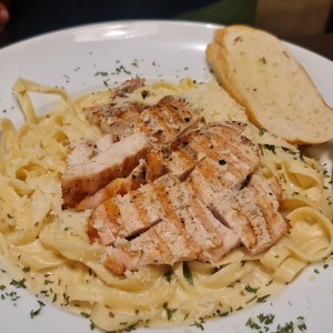 Chicken Alfredo Florentine