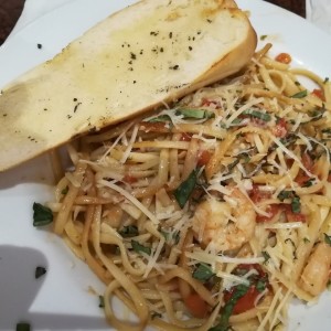 spaguettis con camarones