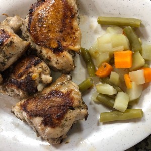 pollo asado con vegetales