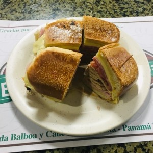 Emparedado Cubano