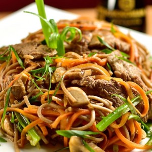 Yakisoba con Carne