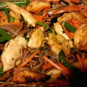 Yakisoba de Pollo