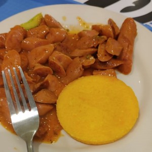 salchichas guisadas con tortilla