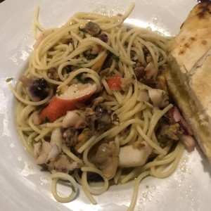 Pastas Largas - Frutti Di Mare