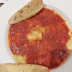 Ravioli al Pomodoro