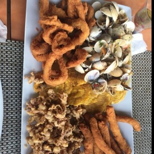 Picada mixta de mariscos