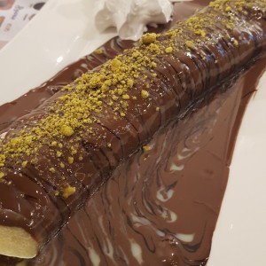 titanic, crepe con frezas, chocolate y pistacho