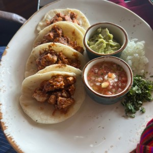 Tacos de Res, Pollo, Cochinita Pibil, Al Pastor o Mixtos