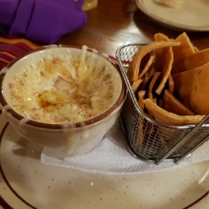 Queso Fundido con Chorizo