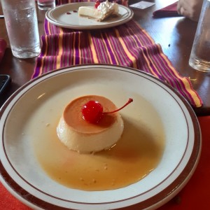 Flan de la casa