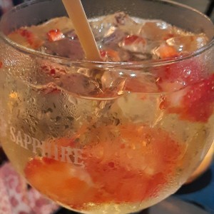 gin tonic frutos rojos