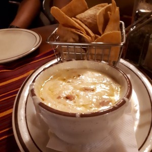 Queso Fundido con Chorizo