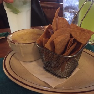 Queso Fundido con Chorizo