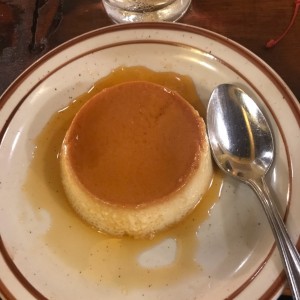 Flan de la casa