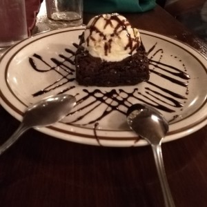 brownie con helado 