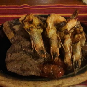 Parrillada Mar y Tierra (2 Personas)