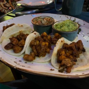 Tacos al pastor