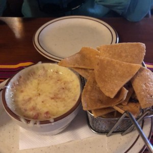 Queso Fundido con Chorizo