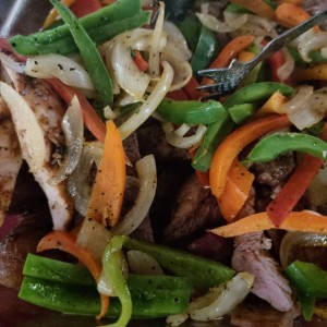 Fajitas de Res, Pollo, Mixtas o Camarones