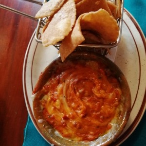 Queso Fundido con Chorizo