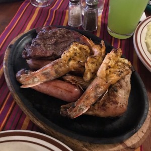 Parrillada Mar y Tierra (2 Personas)