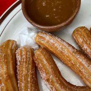 Churros con Dulce de Leche