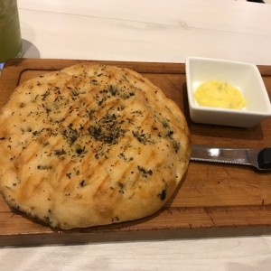 Focaccia cortesia de la casa