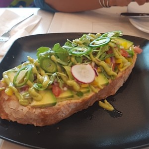 bruschetta de aguacate