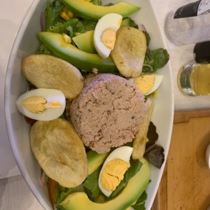 ensalada con atun y aguacate 