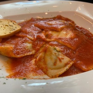 raviolis de espinaca y queso