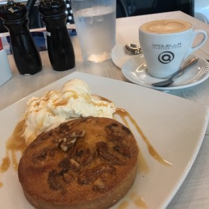 pecan pay con helado y cappucino de saquella multiplaza