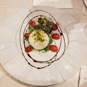 BURRATA CON TOMATES