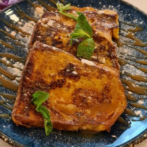 Desayuno con Tostadas Francesas