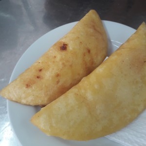 empanadas de cazon