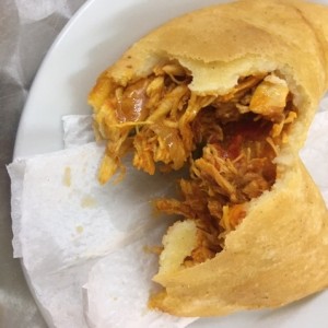 arepa de pollo