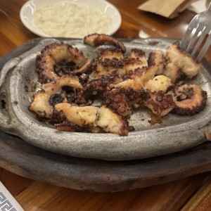 Mariscos - Pulpo al Carbón