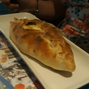 calzone mediterraneo