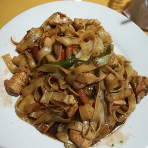 fideos con pollo