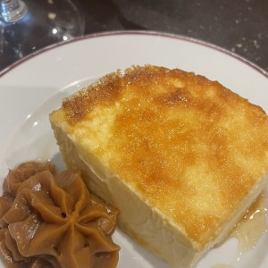 Flan de Queso con Dulce de Leche