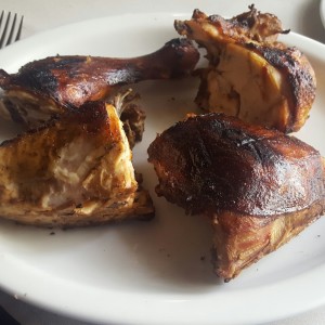 Medio Pollo a la Brasa