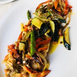 corvina con vegetales