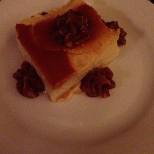 Flan de queso con manjar